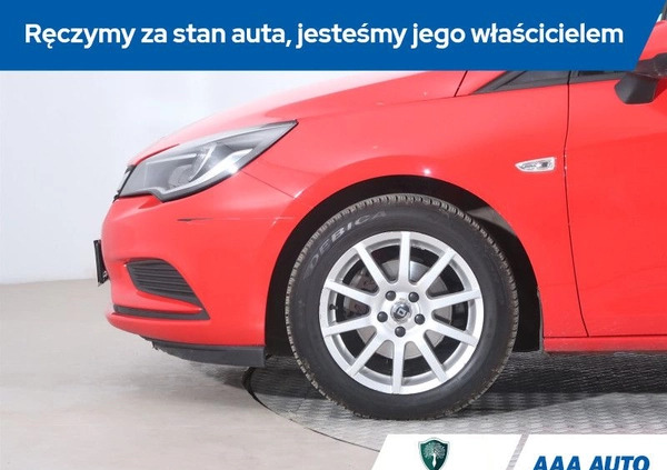 Opel Astra cena 38000 przebieg: 146660, rok produkcji 2017 z Lipsk małe 191